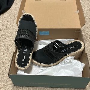 Toms Monica Mule